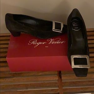 Roger Vivier Paris Suede heels